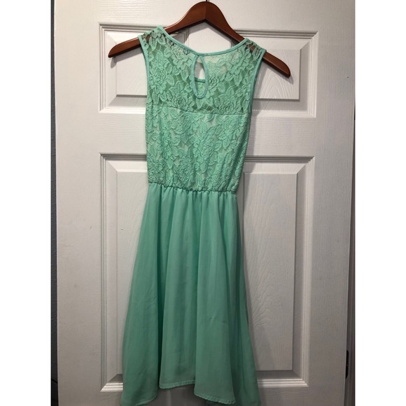 👗Dress👗 - Picture 2 of 2